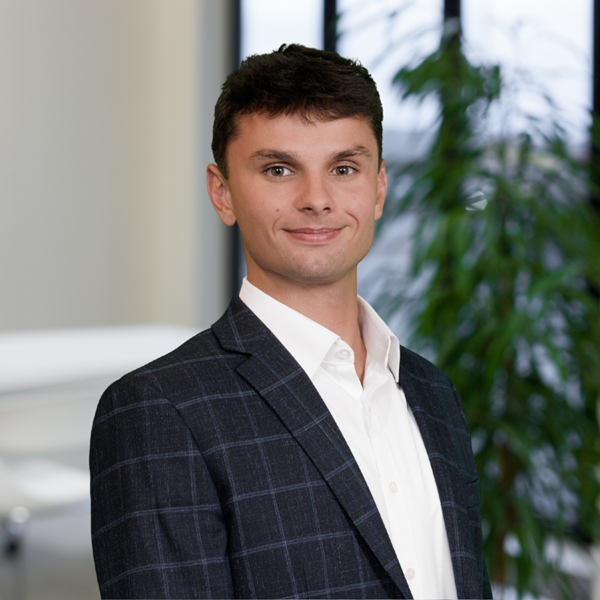headshot of associate Trey Brakefield