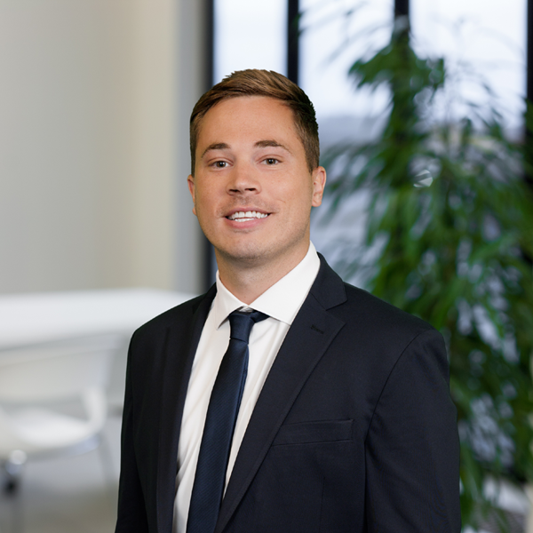 headshot of associate Kevin Agnew